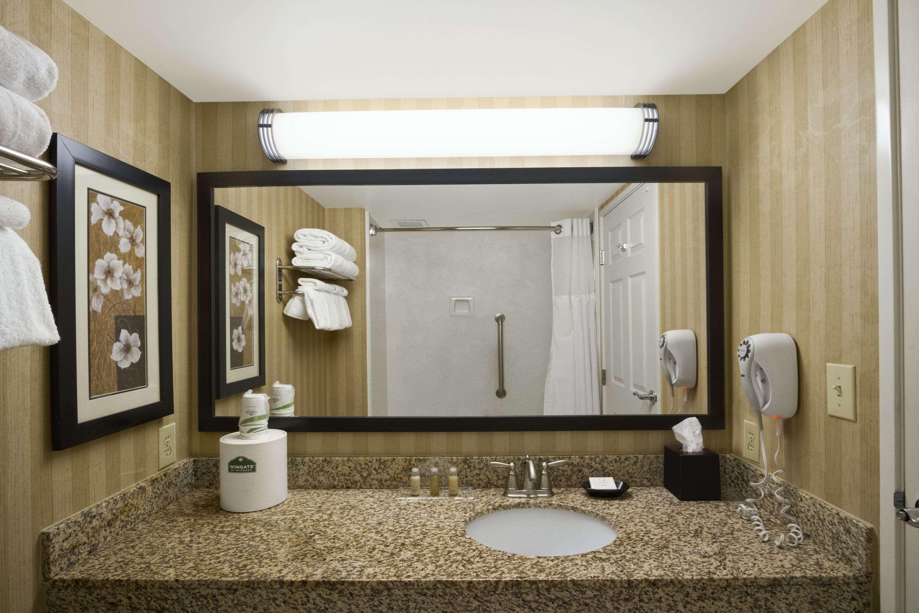 Spark By Hilton Greensboro Bagian luar foto