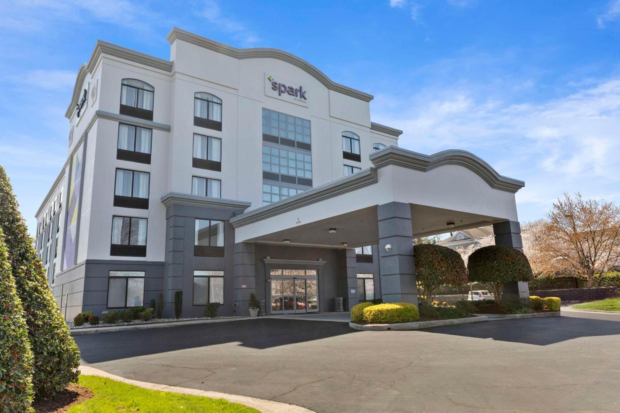 Spark By Hilton Greensboro Bagian luar foto